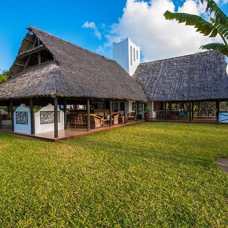 Amani Beach Resort Kutani Exteriör bild