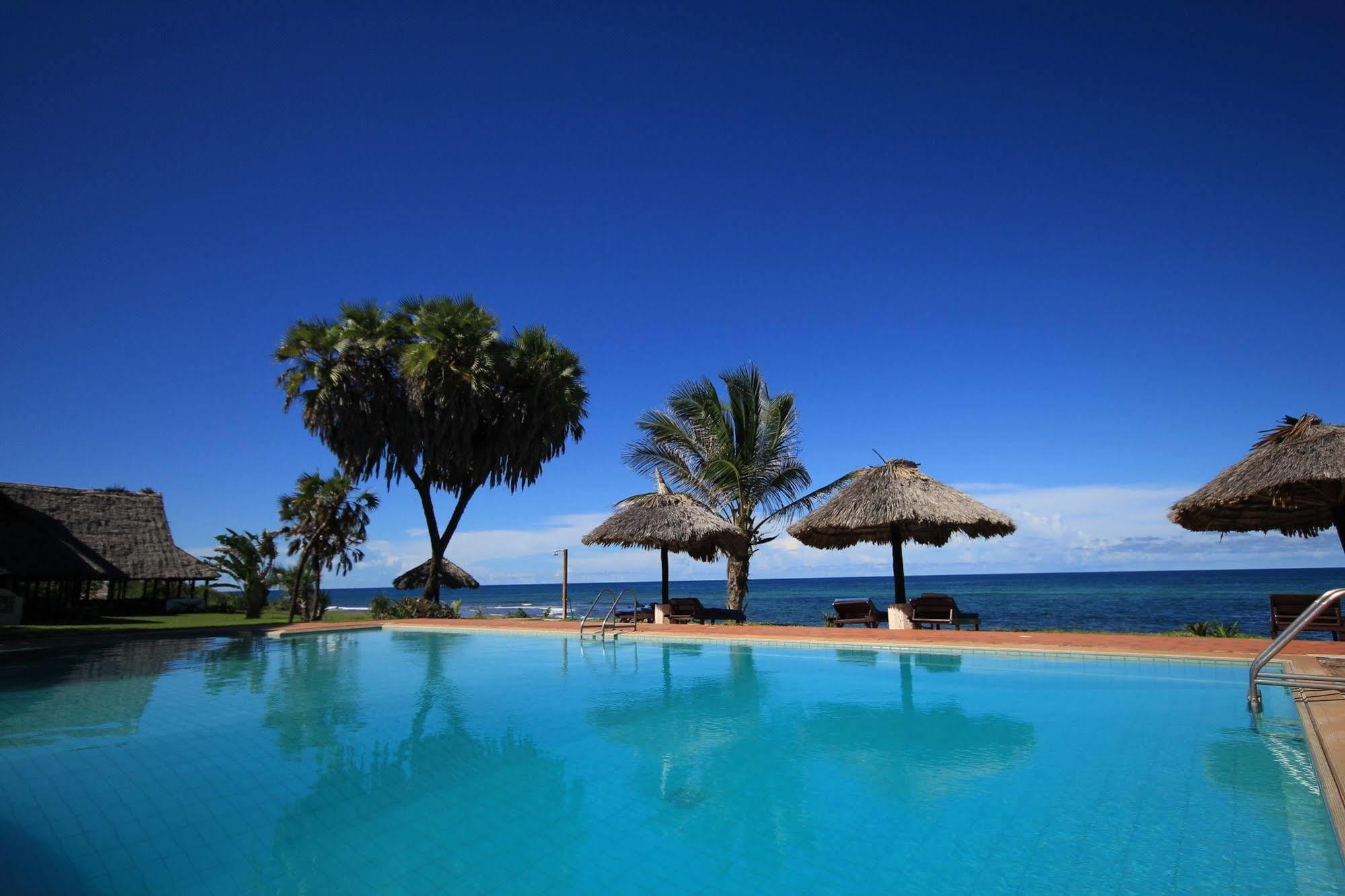 Amani Beach Resort Kutani Exteriör bild
