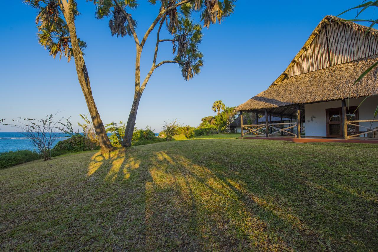 Amani Beach Resort Kutani Exteriör bild